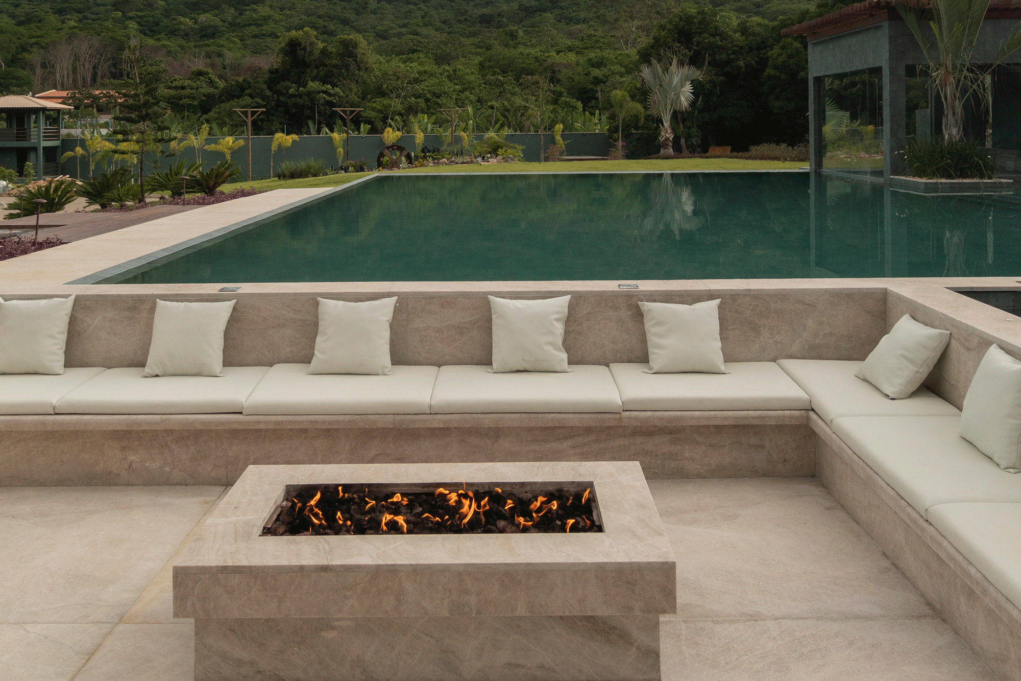 taj mahal zucchi stones