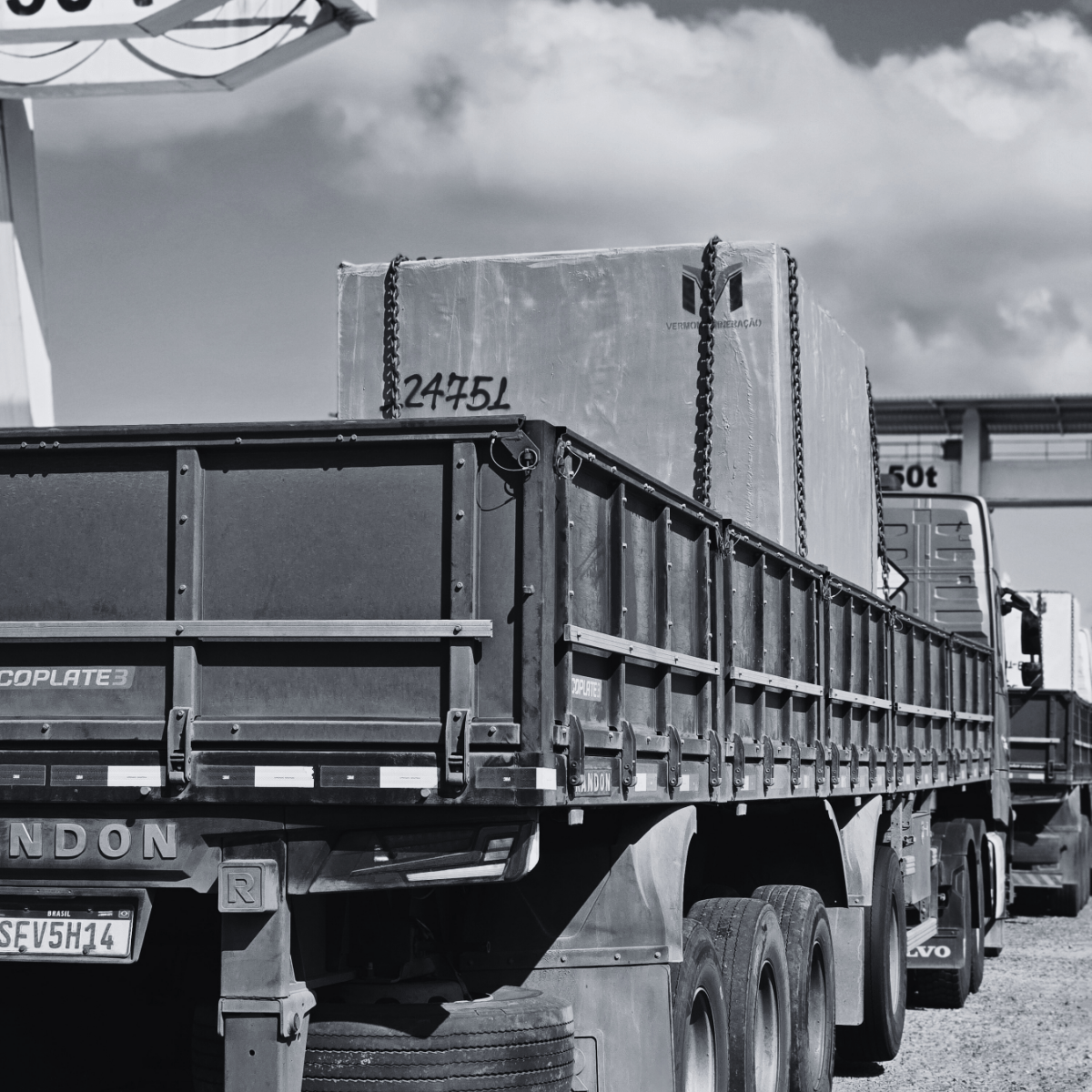 Pedras brasileiras selecionadas para exportação: beleza única, resistência e alto padrão.