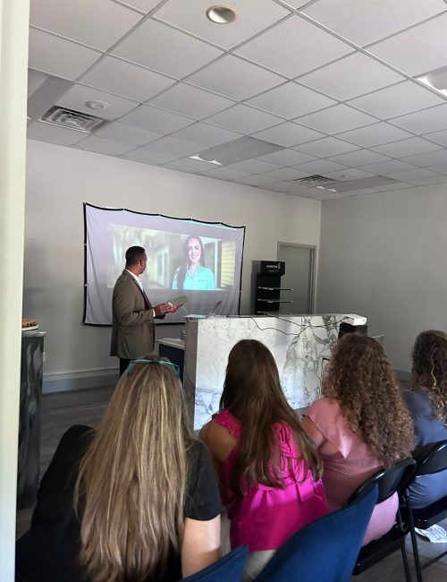 Vitoria International - Charleston